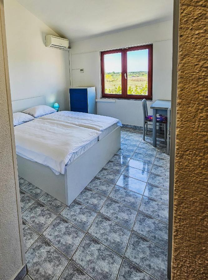 Aenona Sea View Apartments Nin Zewnętrze zdjęcie
